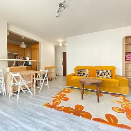 Le Thiolet - T2 Lumineux Avec Balcon En Plein Coeur De Apartment